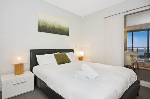 Astra Apartments Perth - Perths Hotel 3