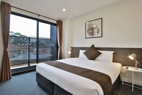 Quality Apartments Dandenong - Perths Hotel 1