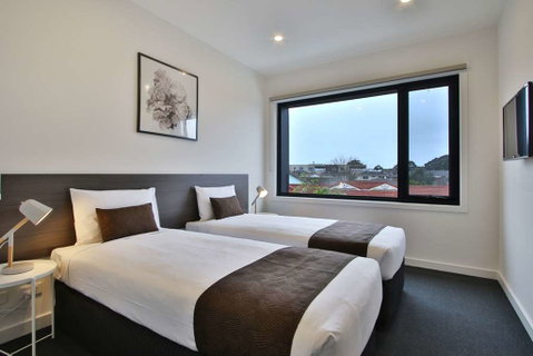 Quality Apartments Dandenong - Perths Hotel 2