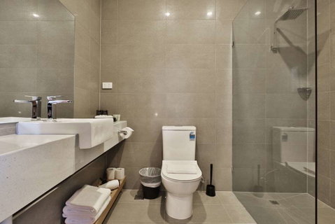 Quality Apartments Dandenong - Perths Hotel 7