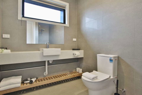 Quality Apartments Dandenong - Perths Hotel 8