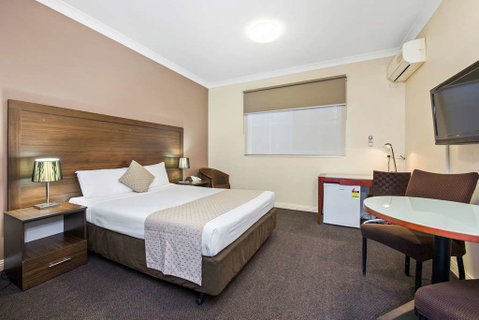 Comfort Inn Dandenong - Perths Hotel 10