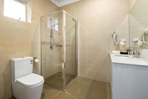Comfort Inn Dandenong - Perths Hotel 11