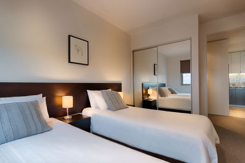 Caroline Serviced Apartments - Perths Hotel 10
