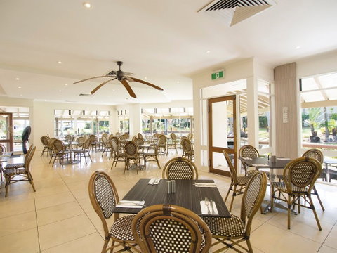 Oaks Oasis, Caloundra - Perths Hotel 5