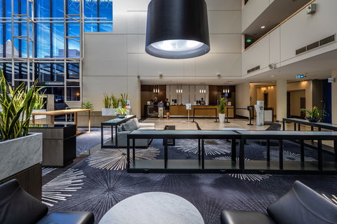 Crowne Plaza Canberra - Perths Hotel 2