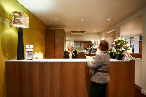 Best Western Plus The Tudor-Box Hill - Perths Hotel 1