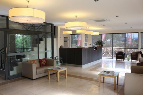 Bairnsdale International - Perths Hotel 1