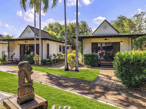 Mercure Darwin Airport Resort - Perths Hotel 2