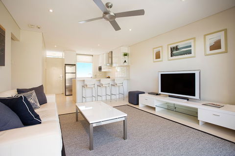 Maison Noosa Beachfront Resort - Perths Hotel 1