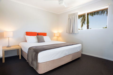 Noosa Sun Motel & Holiday Apartments - Perths Hotel 1