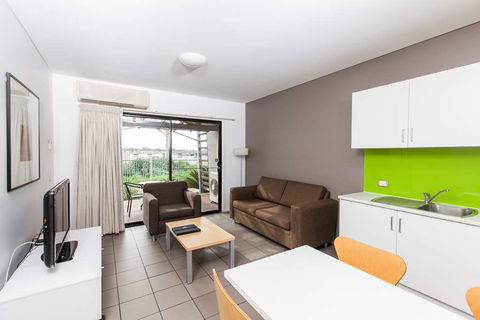 Majestic Oasis Apartments - Perths Hotel 2