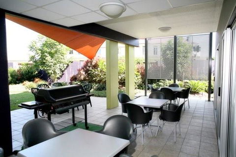 Rocklea International Hotel - Perths Hotel 2