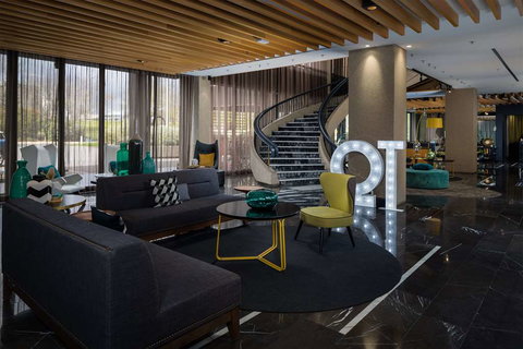 QT Canberra - Perths Hotel 2