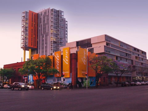 IStay Precinct - Perths Hotel 0