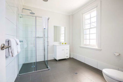 Nightcap at Regents Park Hotel - Perths Hotel 1