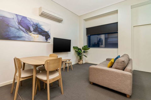 Terminus Apartment Hotel, Ascend Coll - Perths Hotel 2