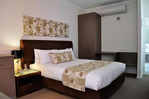 Quality Suites Fremantle - Perths Hotel 1
