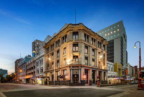 Quest Savoy - Perths Hotel 0