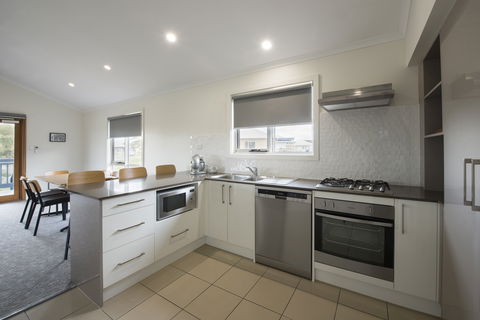 West Beach Parks - Perths Hotel 2