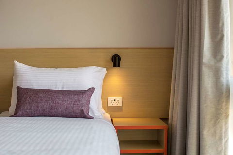 Nightcap At Waltzing Matilda Hotel - Perths Hotel 5