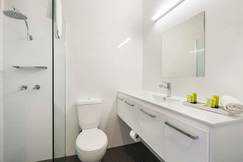 Nightcap At Waltzing Matilda Hotel - Perths Hotel 9