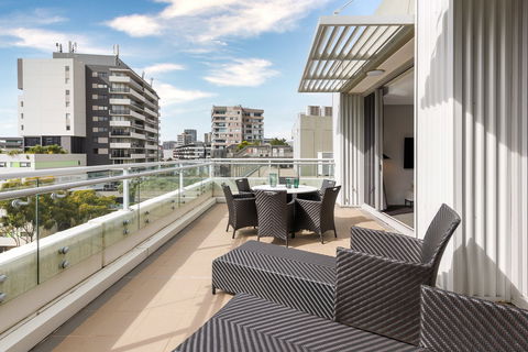 Meriton Suites Zetland - Perths Hotel 10