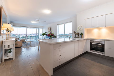 Goldsborough Place - Perths Hotel 12