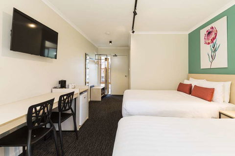 NIghtcap At Balaclava Hotel - Perths Hotel 6