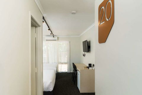 NIghtcap At Balaclava Hotel - Perths Hotel 16