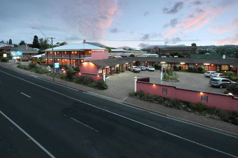 The Henry Parkes - Perths Hotel 0