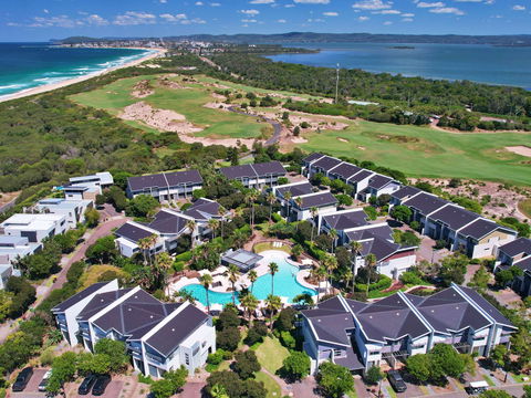 Pullman Magenta Shores Resort - Perths Hotel 0