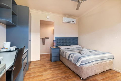 Discovery Parks Cloncurry - Perths Hotel 1