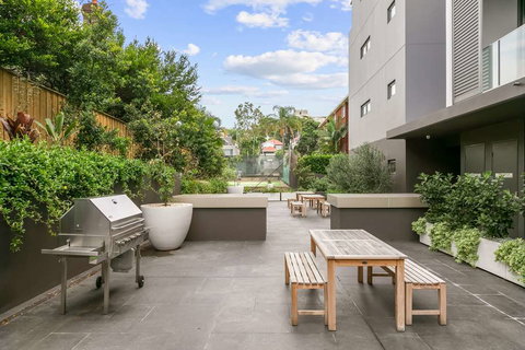 Good Life Suites - Perths Hotel 1