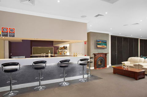 Checkers Resort & Conference Centre - Perths Hotel 1