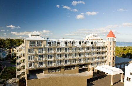Deep Blue Hotel & Hot Springs - Perths Hotel 0
