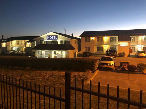 Best Western Coachman's Inn Motel - Perths Hotel 2