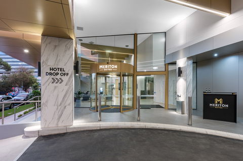 Meriton Suites Sydney Airport - Perths Hotel 2