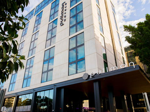 Pullman Sydney Airport Hotel - Perths Hotel 0