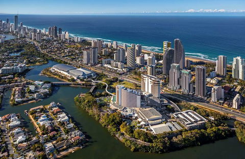 The Star Grand Hotel, Gold Coast - Perths Hotel 2