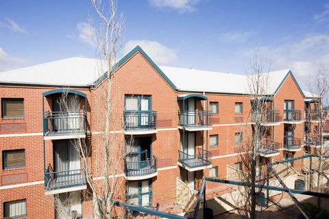 BreakFree Adelaide on Hindley - Perths Hotel 0