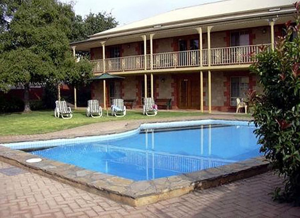 Armagh SA Perths Hotel