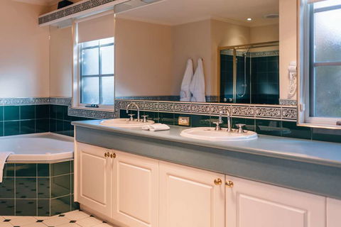 Country Club Villas - Perths Hotel 2