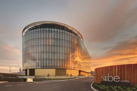 Vibe Hotel Canberra Airport - Perths Hotel 2
