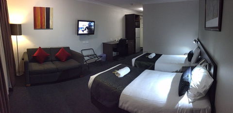 Country Comfort Hunts Liverpool - Perths Hotel 1