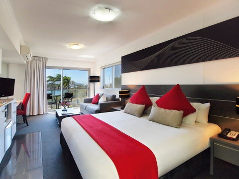 Oaks Metropole Hotel - Perths Hotel 2