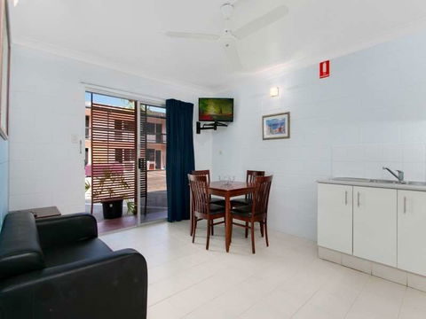Cairns City Palms - Perths Hotel 0