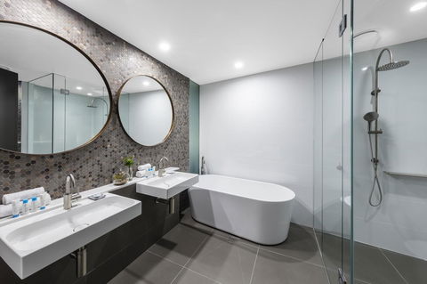 Vibe Hotel Canberra - Perths Hotel 5