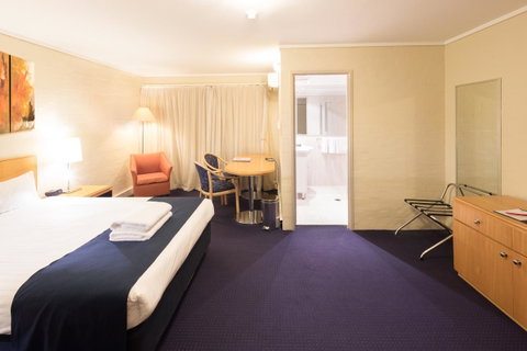 Ibis Styles Canberra - Perths Hotel 1