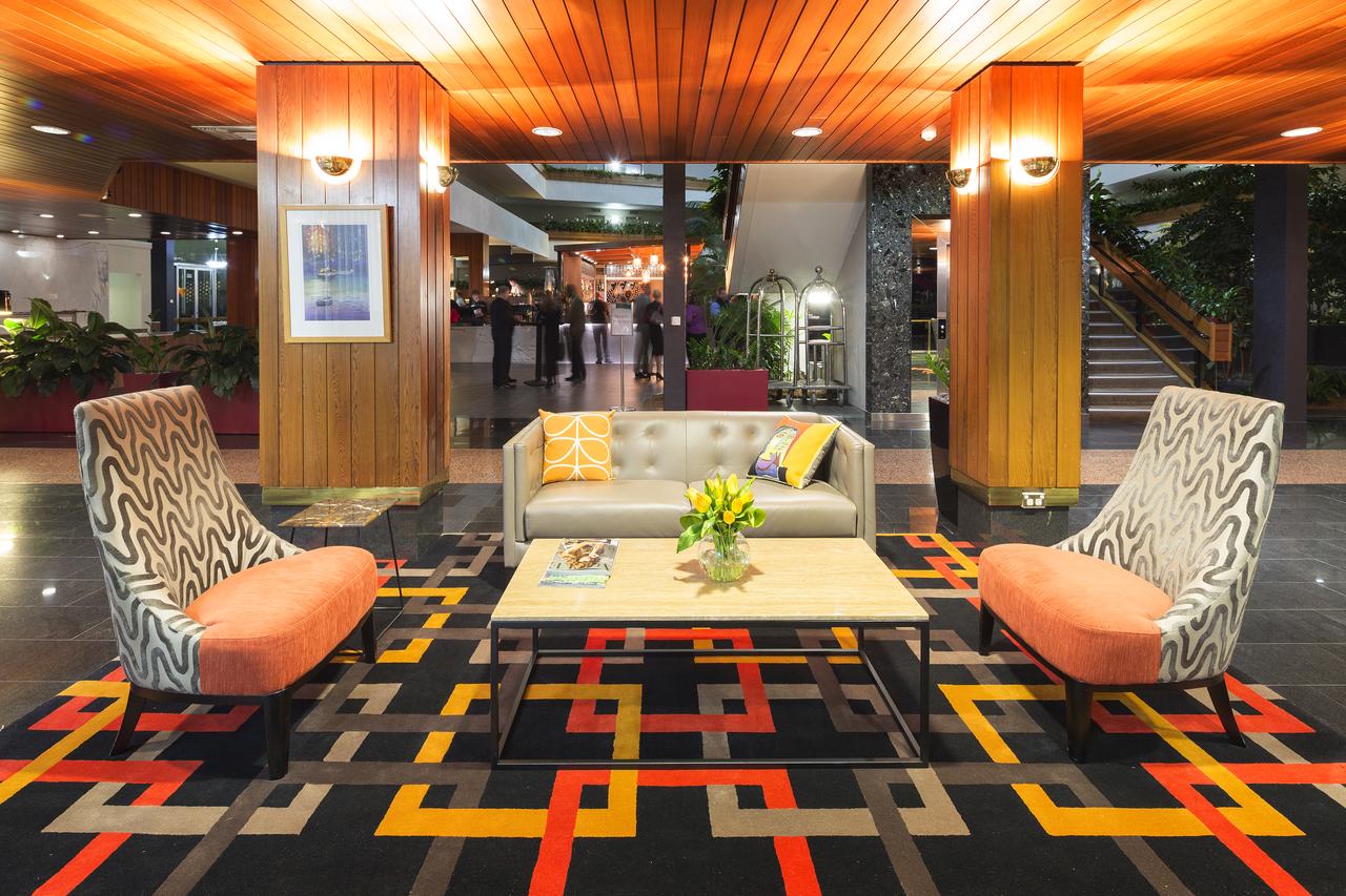 Dickson ACT Perths Hotel